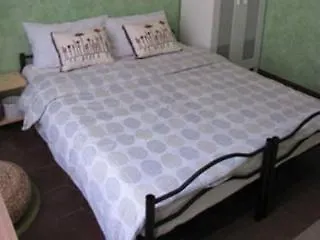 Sunny בית הארחה